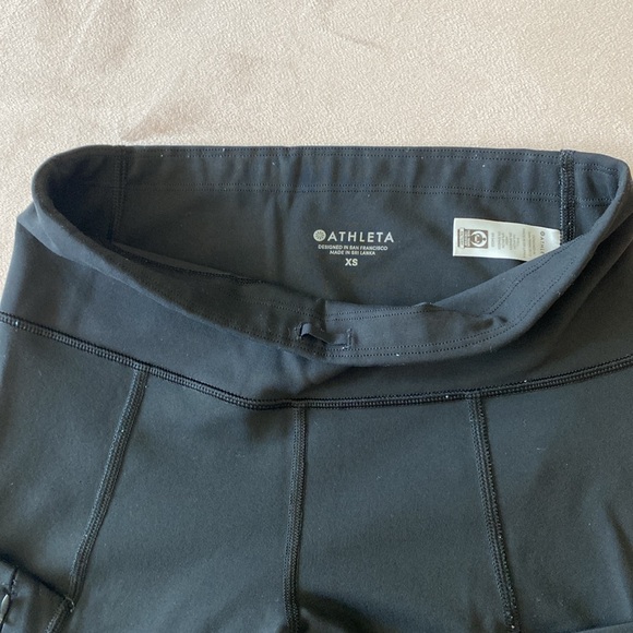 Athleta Black leggings with pockets - Picture 4 of 5